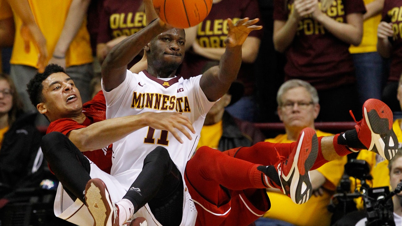 Gophers romp past Nebraska, 60-42